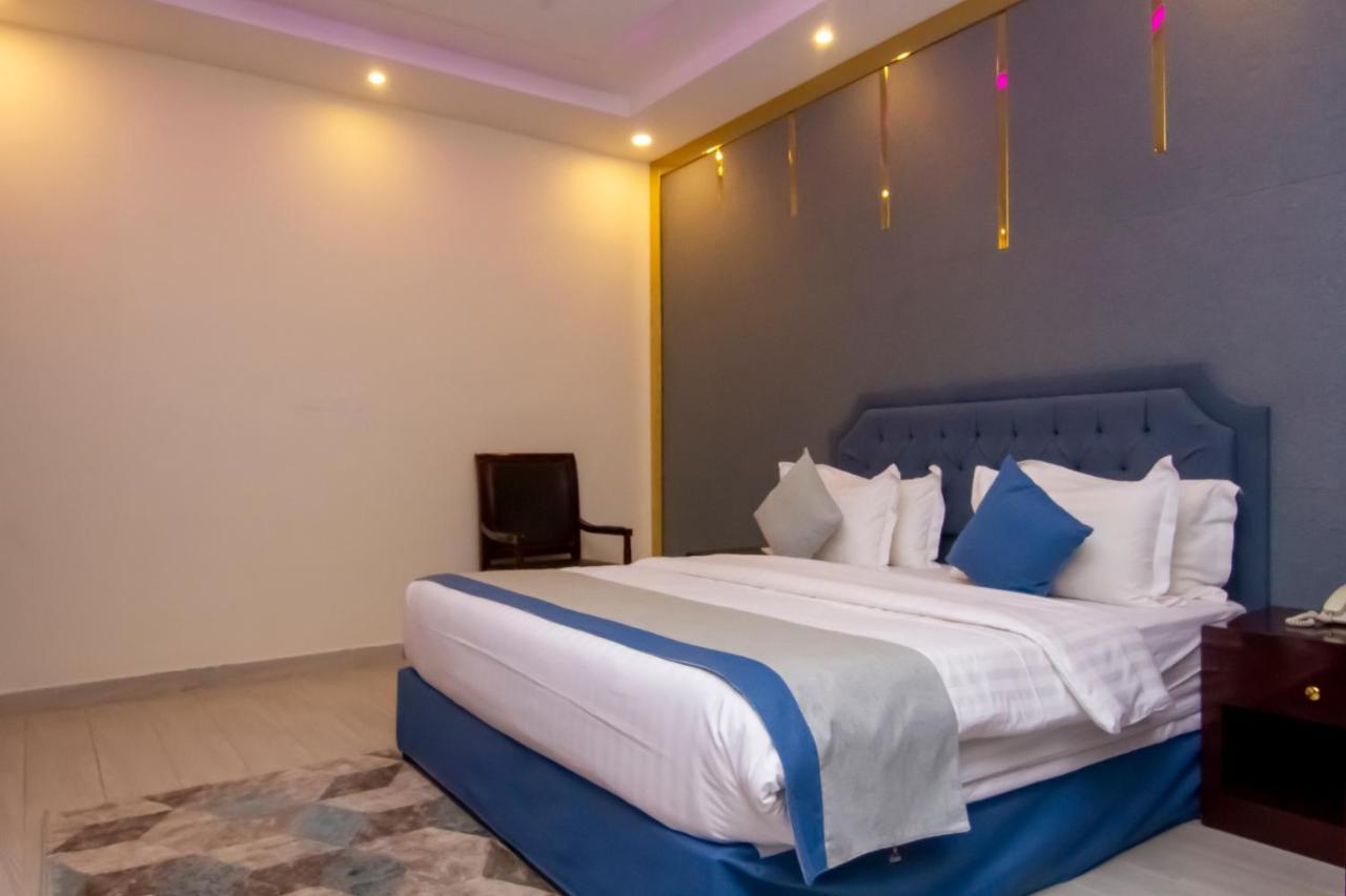 ال متعب سويتس الفلاح 1 Apart otel Riyad Dış mekan fotoğraf